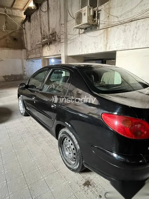 بيجو 206 2008 أسود مستعملة للبيع - 3