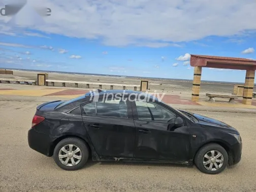 Chevrolet Cruze 2010 Black Used for Sale - 8