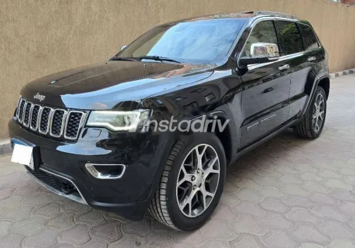 جيب جراند شيروكي 2022 أسود مستعملة للبيع - 2