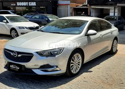 Opel Insignia 2018 Gray Used for Sale - 3
