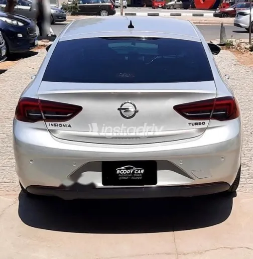 Opel Insignia 2018 Gray Used for Sale - 4