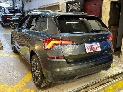 سكودا كاميك 2022 أسود مستعملة للبيع - 2