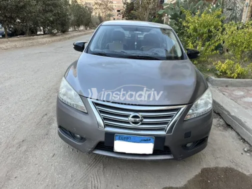 نيسان سنترا 2020 أبيض مستعملة للبيع - 2