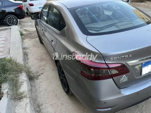 نيسان سنترا 2020 أبيض مستعملة للبيع - 3