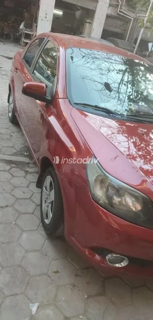 شيفروليه افيو 2015 أحمر غامق مستعملة للبيع - 3