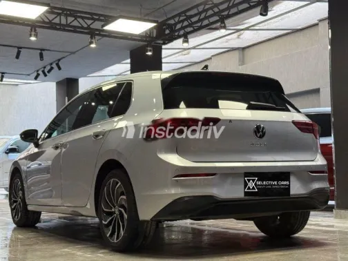 فولكس فاغن جولف 6 2024 فضي مستعملة للبيع - 3