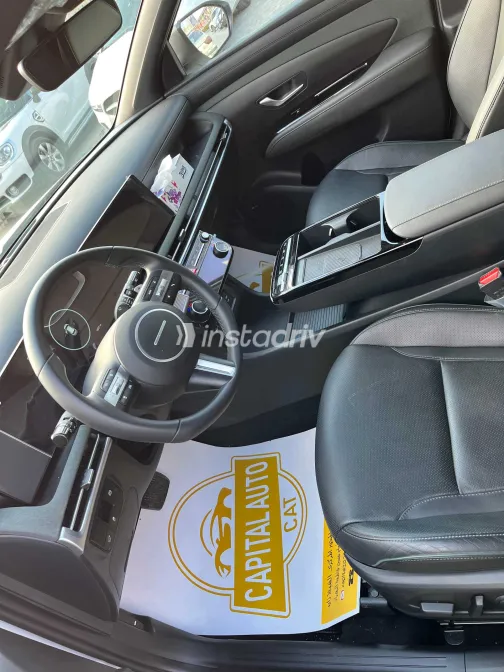 Hyundai Tucson 2025 White Used for Sale - 3