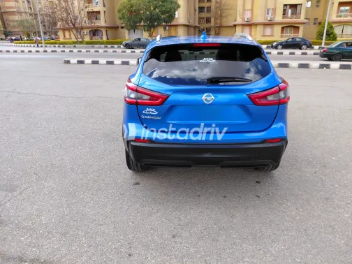 نيسان قشقاي 2020 أبيض مستعملة للبيع - 2