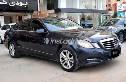 مرسيدس E 250 2011 أزرق غامق مستعملة للبيع - 3