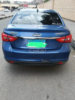 شيرى اريزو 5 2021 أبيض مستعملة للبيع