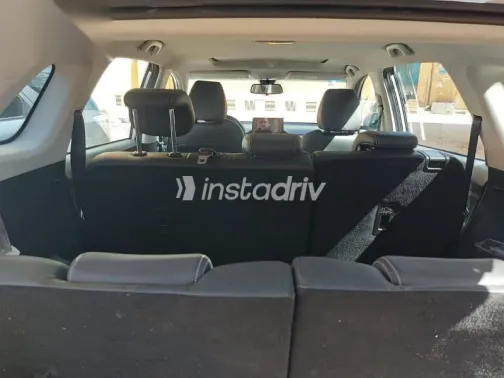 Chevrolet Captiva 2021 White Used for Sale - 8