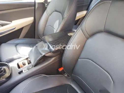 Chevrolet Captiva 2021 White Used for Sale - 10