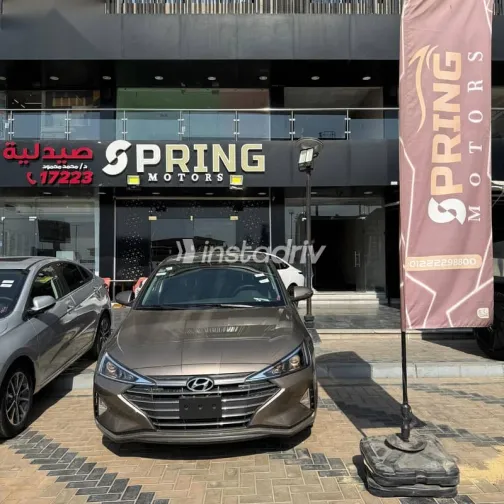 هيونداي إلنترا 2026 أزرق غامق جديدة للبيع - 3