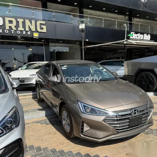 هيونداي إلنترا 2026 أزرق غامق جديدة للبيع - 5