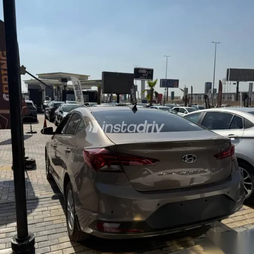 هيونداي إلنترا 2026 أزرق غامق جديدة للبيع - 10