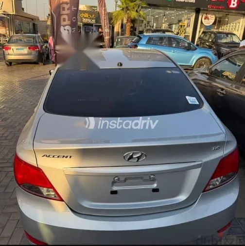 هيونداي اكسنت 2026 فضي جديدة للبيع - 2