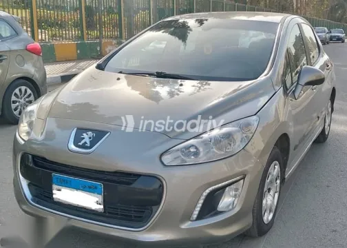 بيجو 308 2013 ذهبي مستعملة للبيع - 1
