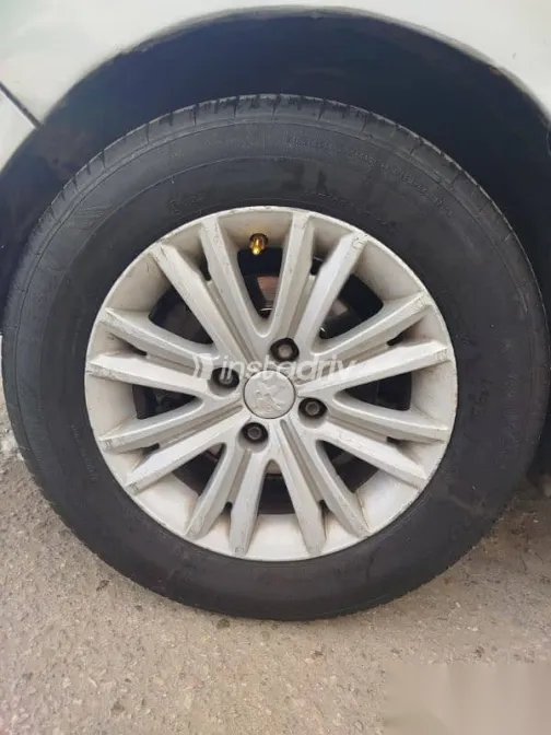 Peugeot 301 2019 Silver Used for Sale - 5