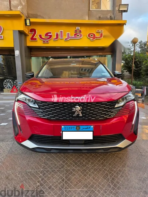 بيجو 3008 2021 أحمر مستعملة للبيع - 1