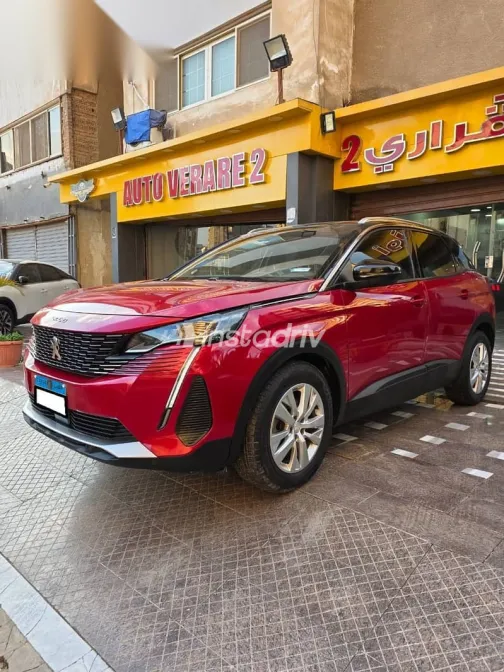 بيجو 3008 2021 أحمر مستعملة للبيع - 2