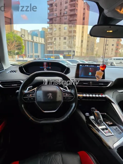 بيجو 3008 2021 أحمر مستعملة للبيع - 10