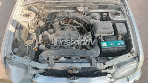 هيونداي اكسنت 2005 فضي مستعملة للبيع - 3