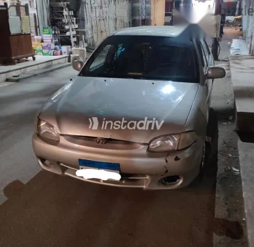 هيونداي اكسنت 2005 فضي مستعملة للبيع - 10