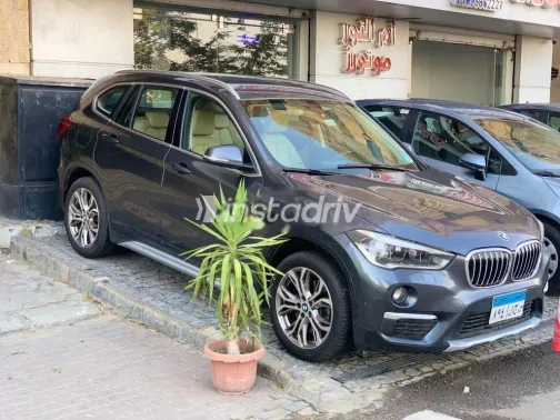 بي ام دبليو X1 2018 أبيض مستعملة للبيع - 3