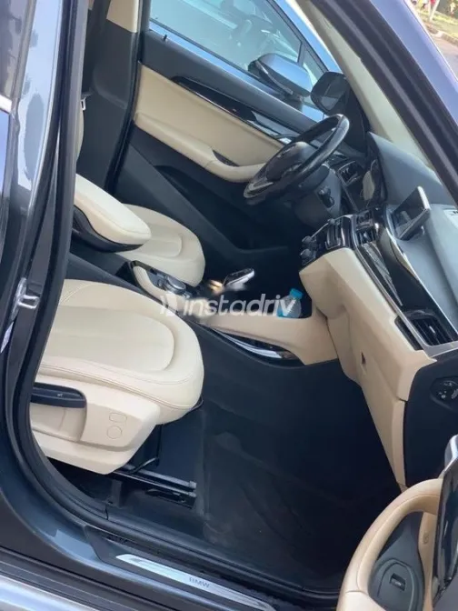 بي ام دبليو X1 2018 أبيض مستعملة للبيع - 4