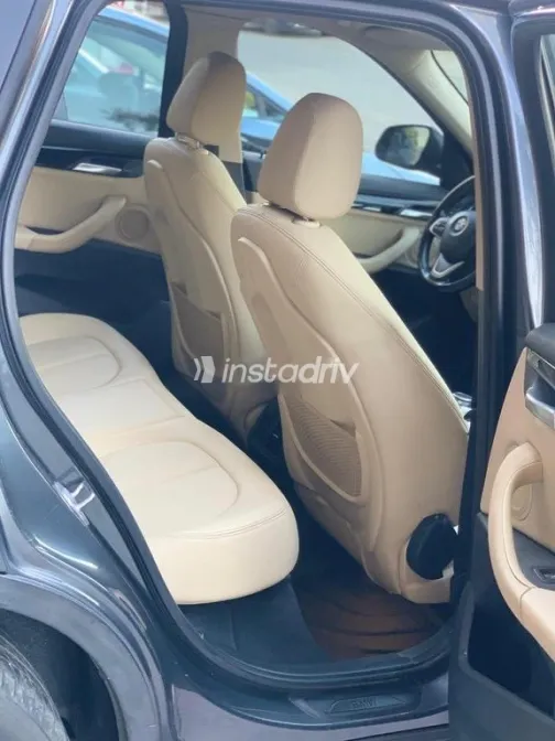 بي ام دبليو X1 2018 أبيض مستعملة للبيع - 5