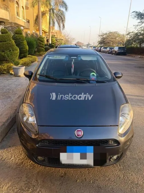 فيات بونتو 2016 رمادي مستعملة للبيع - 1