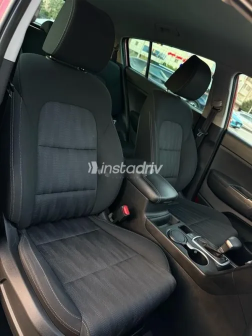 كيا سبورتاج 2022 أحمر غامق مستعملة للبيع - 5