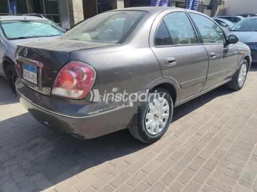 نيسان صنى 2014 رمادي غامق مستعملة للبيع - 5