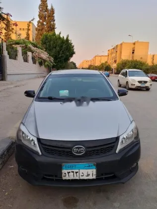 بى واى دى‬ F3 2024 أبيض مستعملة للبيع