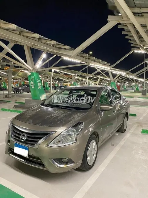 Nissan Sunny 2017 Bronze Used for Sale - 2