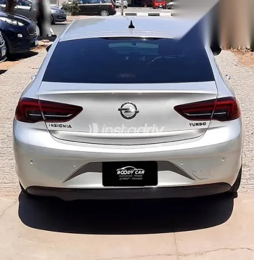 Opel Insignia 2018 Gray Used for Sale - 4