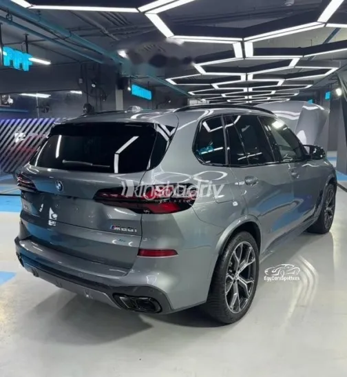 بي ام دبليو X5 2024 رمادي مستعملة للبيع - 1