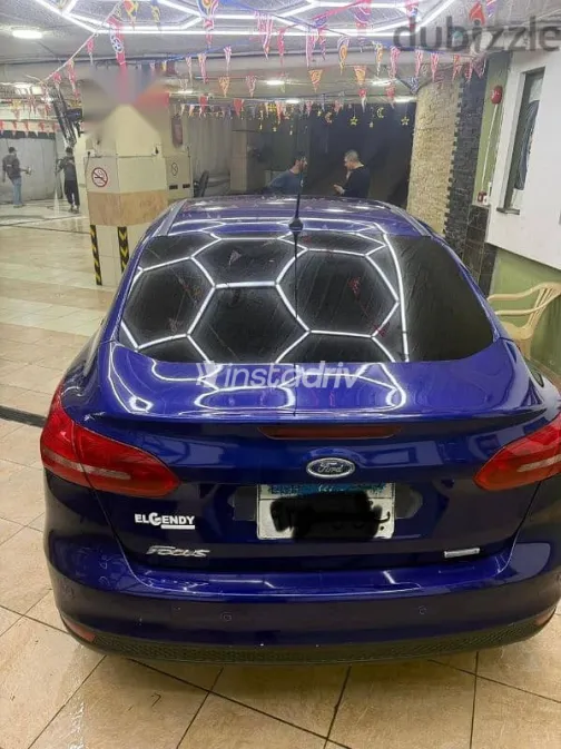 فورد فوكس 2017 أزرق غامق مستعملة للبيع - 3
