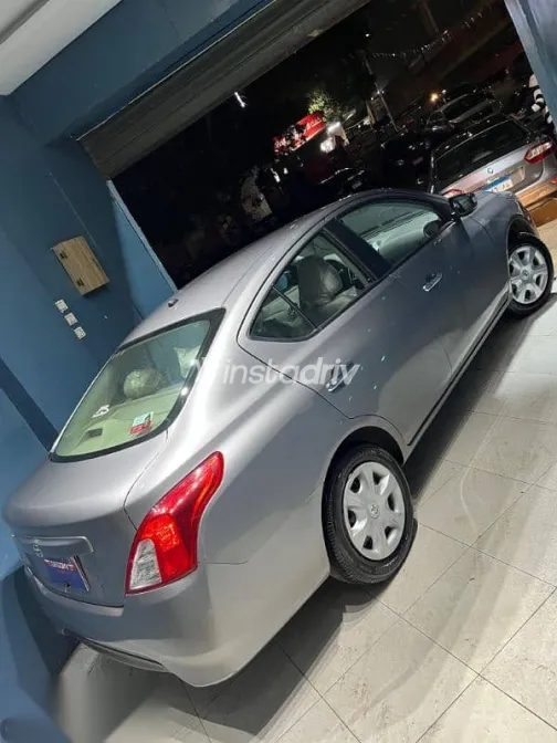 Nissan Sunny 2026 Gray Used for Sale - 3