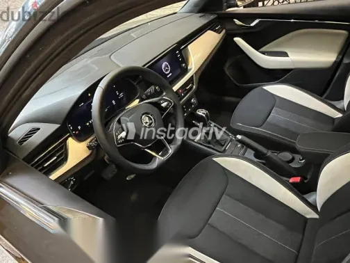 سكودا كاميك 2022 أسود مستعملة للبيع - 5