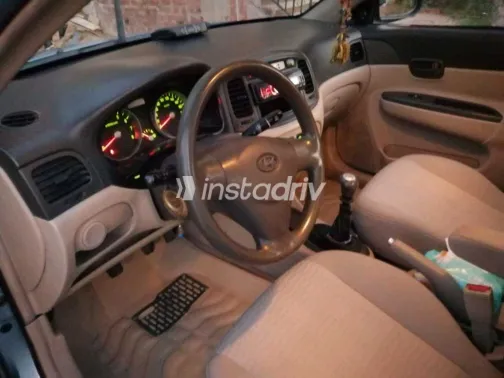 هيونداي اكسنت 2006 أبيض مستعملة للبيع - 7