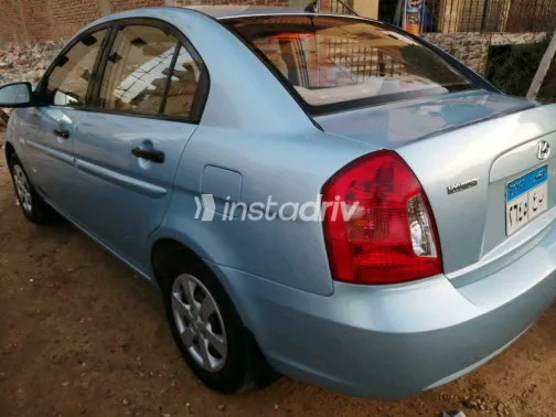 هيونداي اكسنت 2006 أبيض مستعملة للبيع - 9