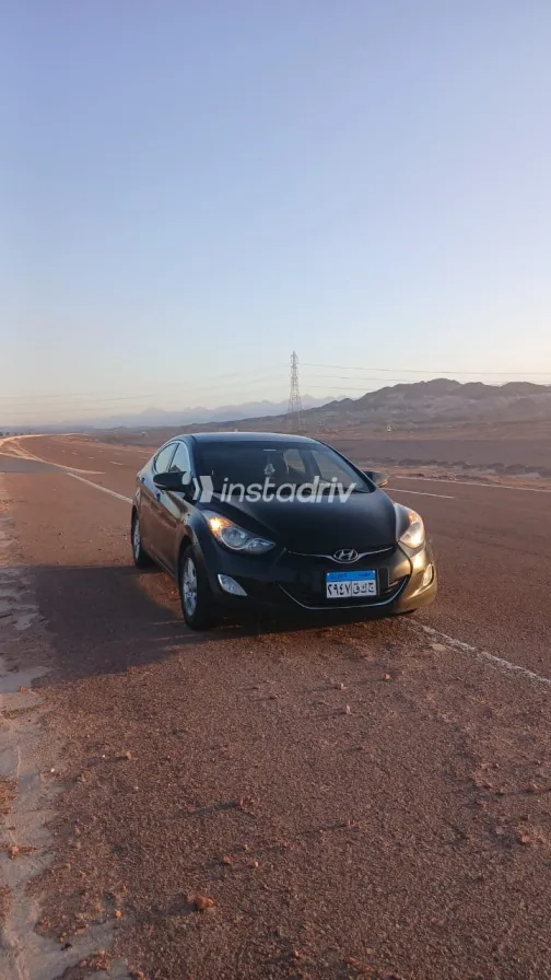 Hyundai Elantra 2013 White Used for Sale - 6