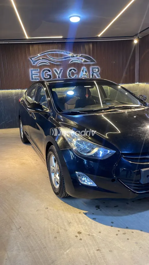 Hyundai Elantra 2013 White Used for Sale - 9