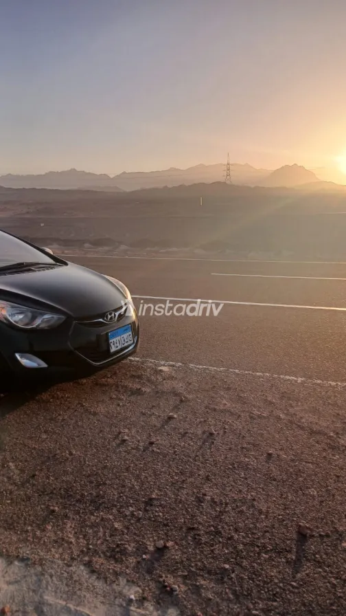 Hyundai Elantra 2013 White Used for Sale - 10