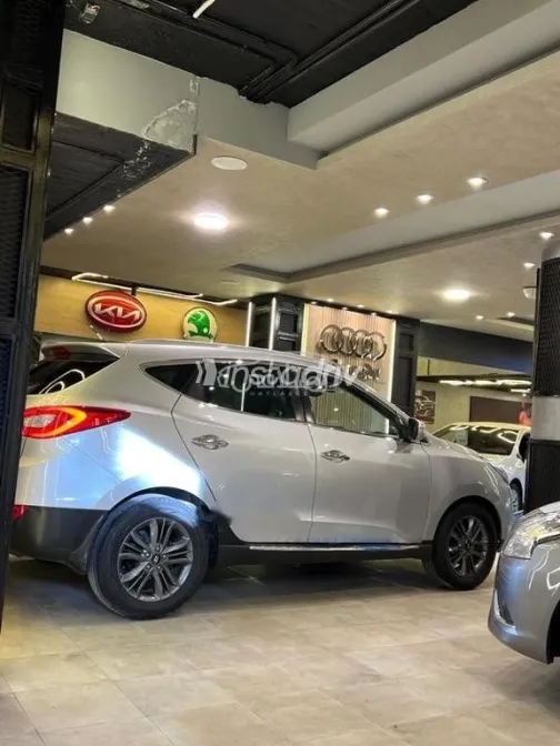 هيونداي IX 35 2015 فضي مستعملة للبيع - 2
