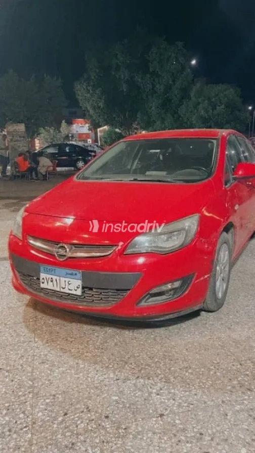 اوبل أسترا 2016 أحمر مستعملة للبيع - 9