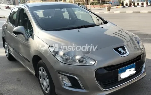 Peugeot 308 2013 Gold Used for Sale - 2