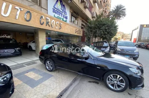 Mercedes E 180 2016 White Used for Sale - 4