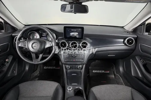 مرسيدس CLA 180 2015 أسود مستعملة للبيع - 3